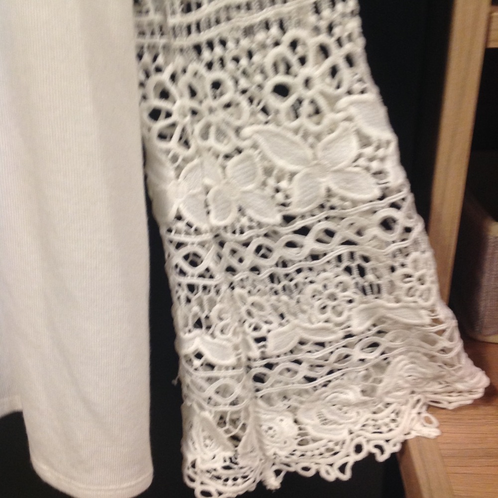 Nwot Sweater - image 4